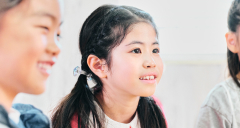 笑顔の女の子の画像