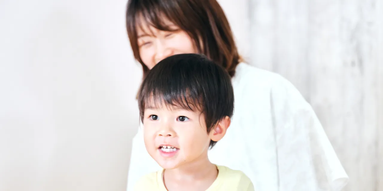 レッスンを受ける親子